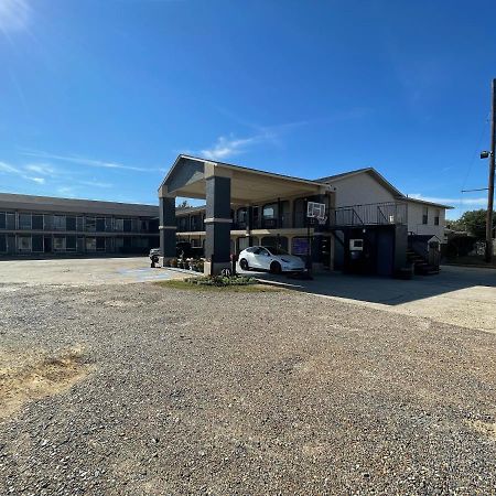 Best Budget Inn Bastrop Buitenkant foto